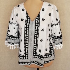 ♤ Soho NY & Co. Boho Peasant Top White With Black Floral and Tassels Size XS